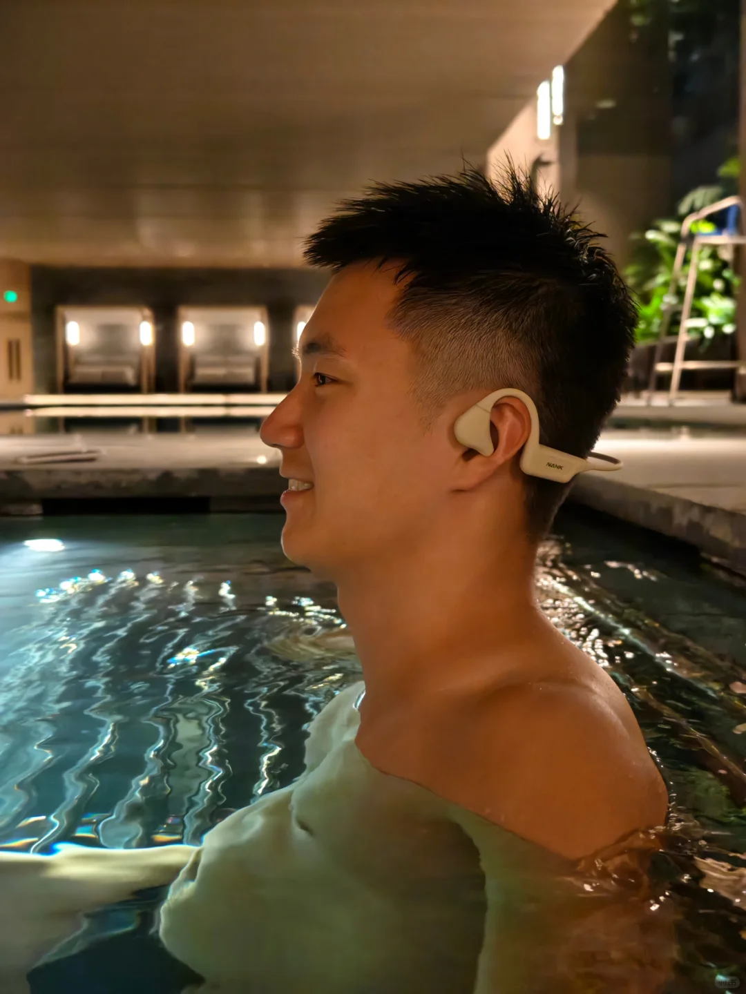 在水中也能听得见！