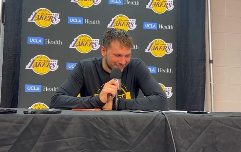 NBA常规赛，湖人117-112客场战胜灰熊。赛后，东契奇接受了记者采访。当被问