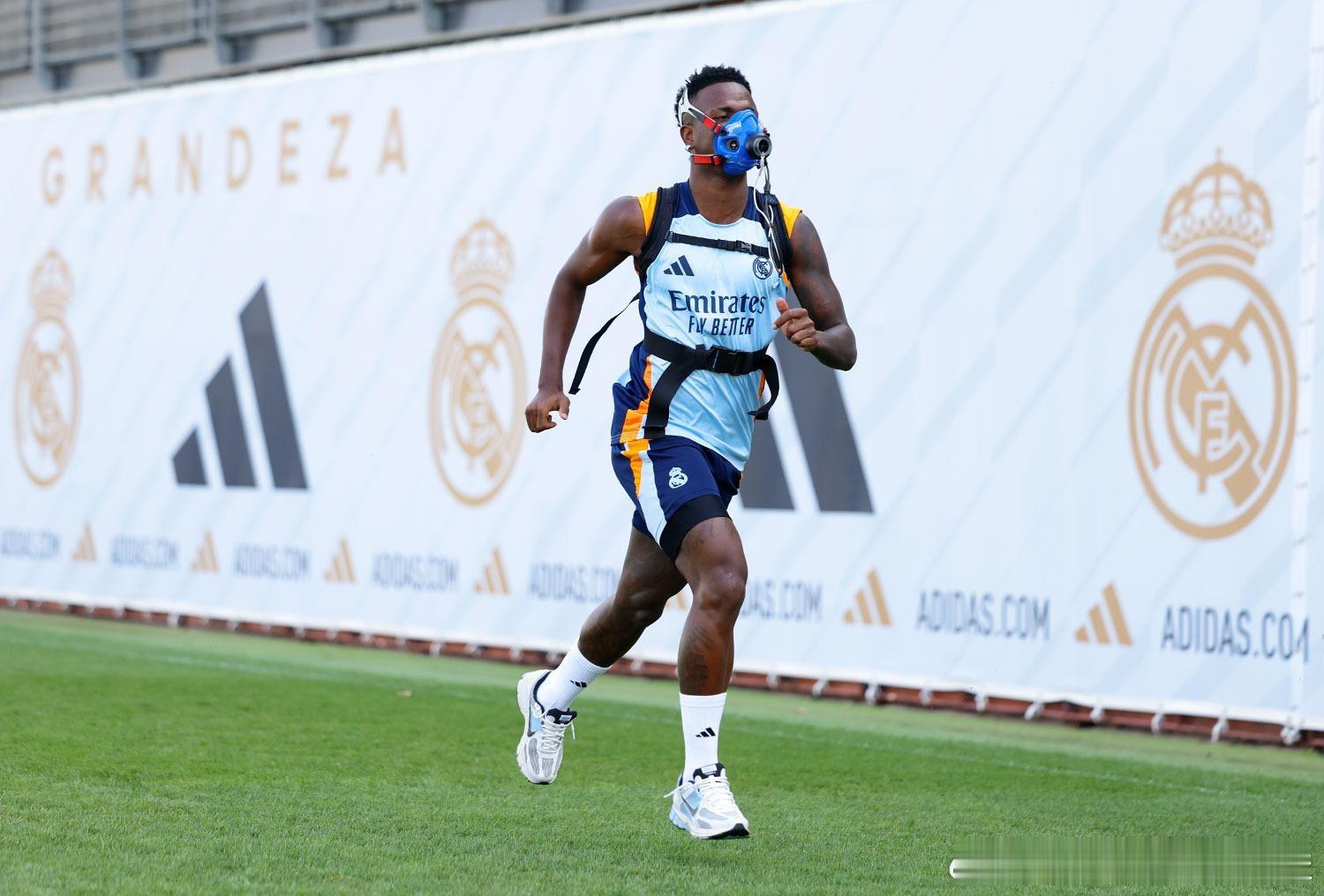 VINI: 😤😤😤😤😤😤 ​​​
