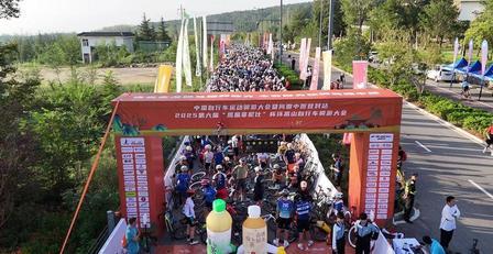 离谱！河南这场自行车赛，50多名顶尖选手被组委会摩托车带错路，参赛选手可以业余 
