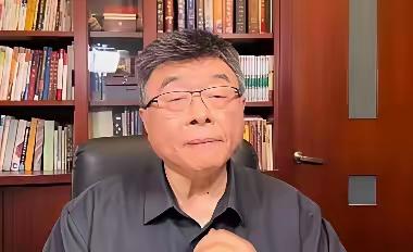 邱毅深耕两岸议题数数十年，从政坛深耕到舆论场发声，他的判断始终贴着台海局势的真实