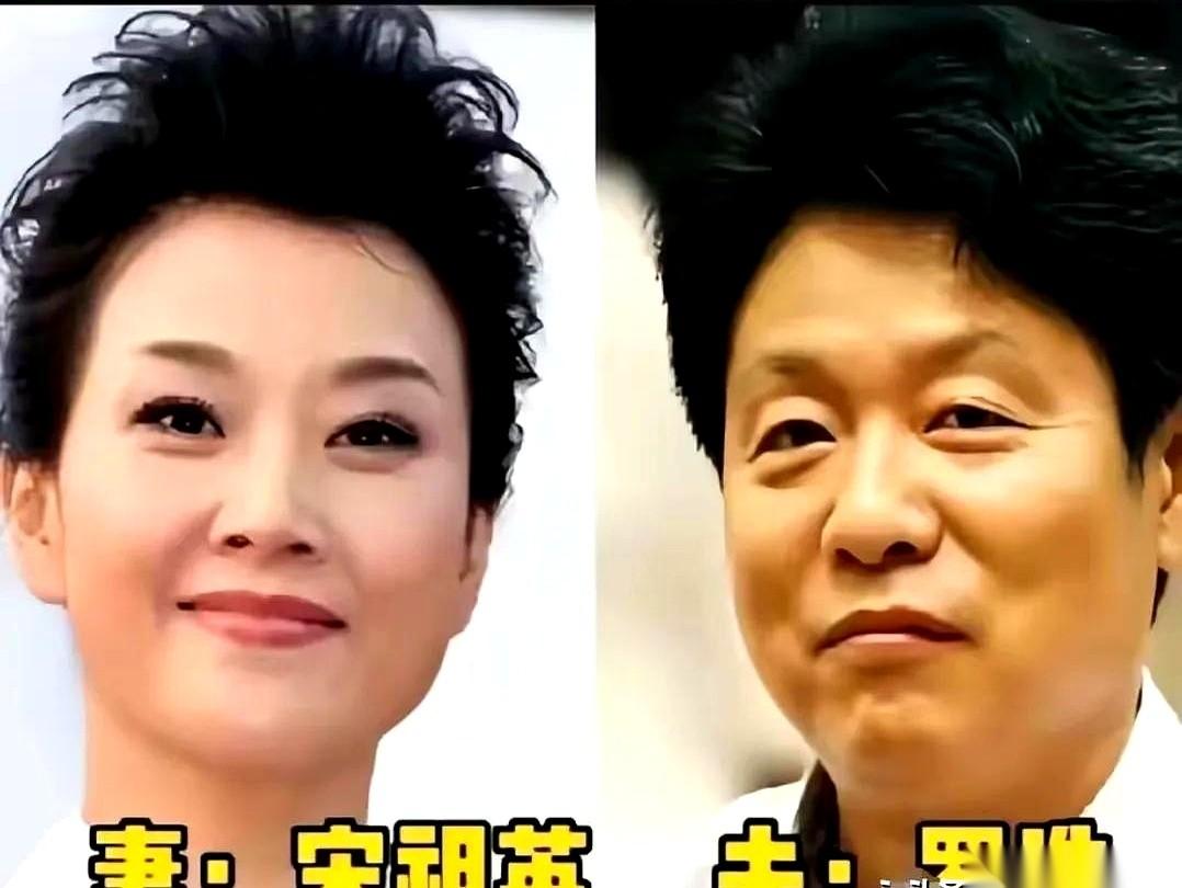 话筒递到王丽达和汤子星嘴边，整个舞台安静下来。
他俩没唱别的，开口就是一句“我俩
