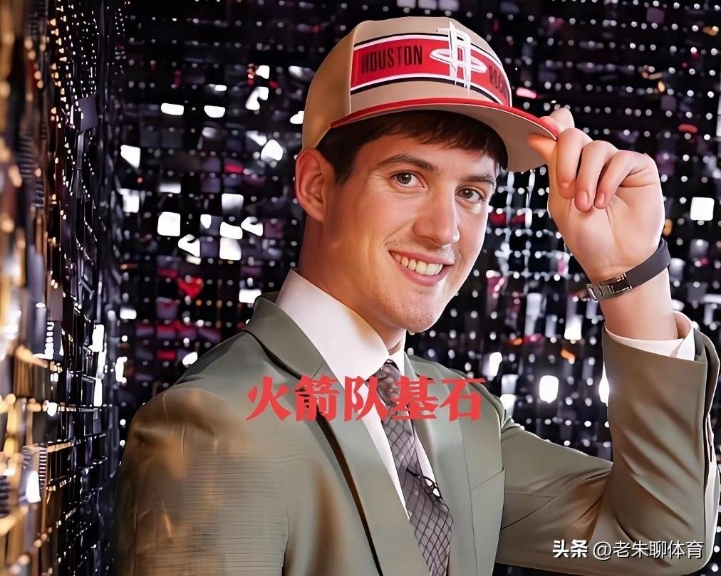 不得不承认，是谢泼德给这个死气沉沉的火箭队带来了一束光！
休赛期，火箭队交易来杜