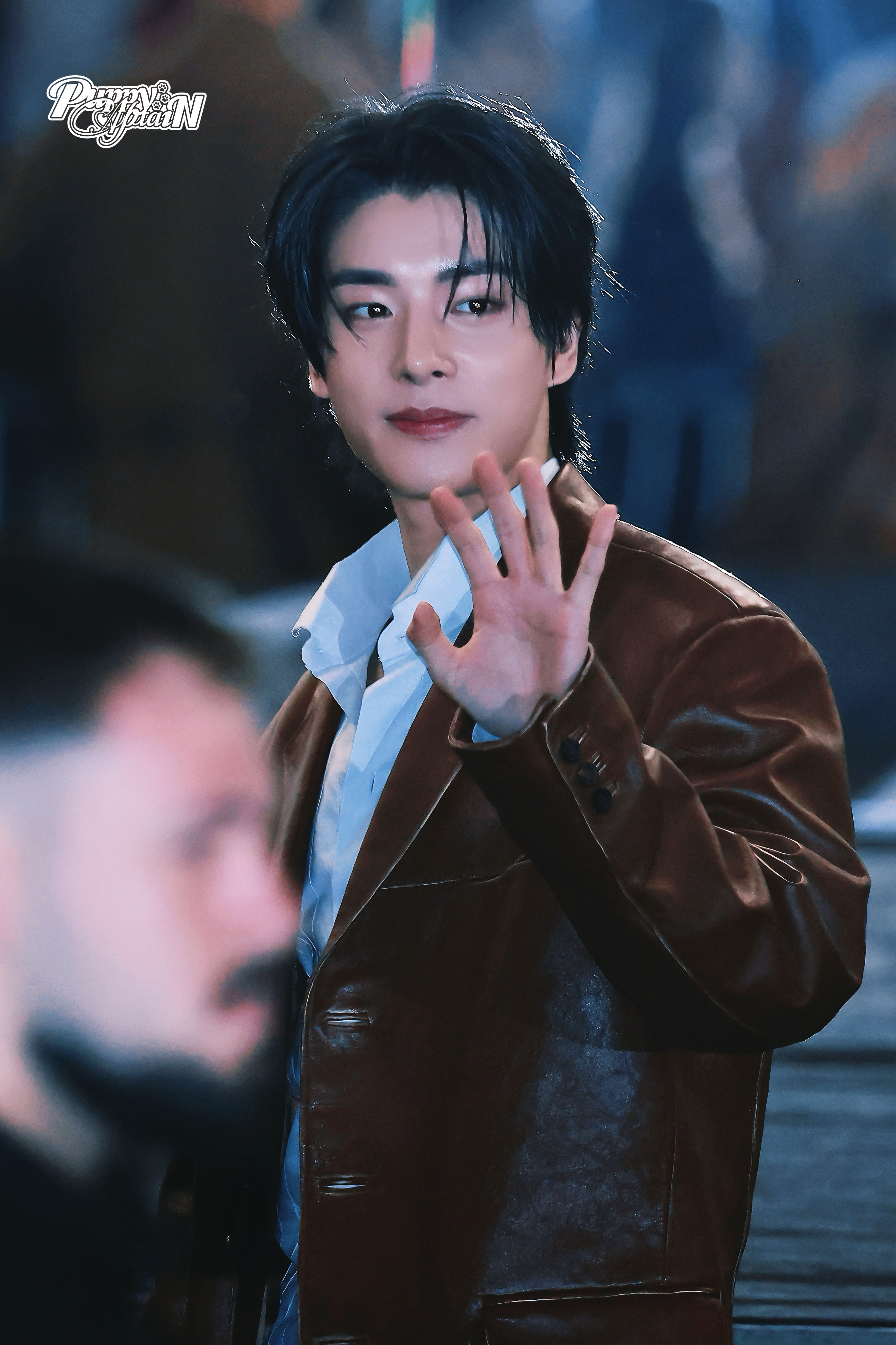 250926米兰时装周  迟来的饭拍图 希望我的在允每天都开心 Happy Bi