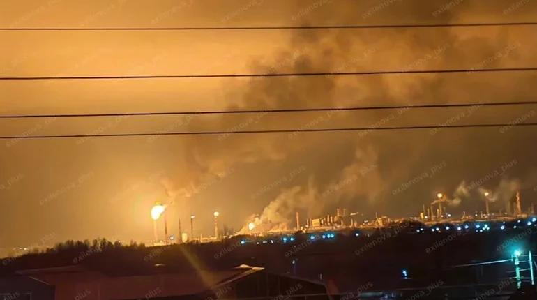 乌克兰对俄罗斯能源相关设施的打击力度越来越大。

12月31日上午，乌克兰安全局