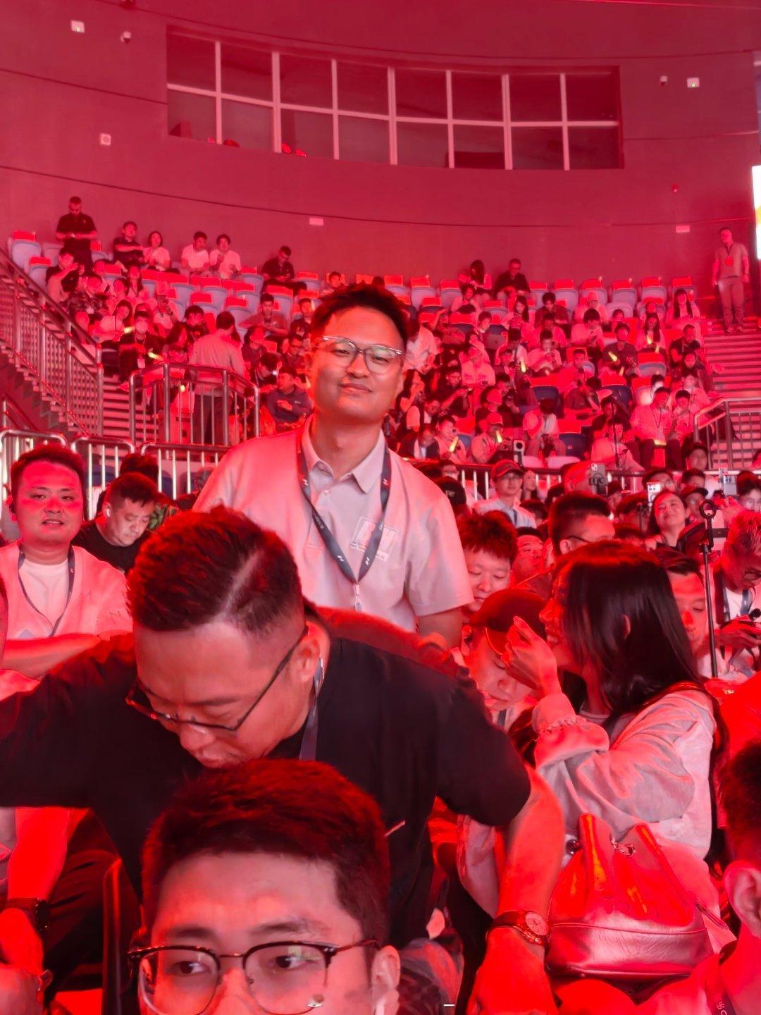 今天的发布会你一定很幸福吧 