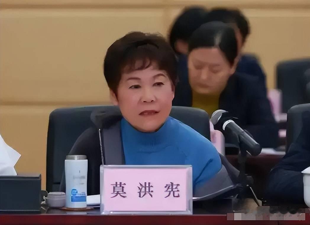 武汉大学教授10年前发表的奇葩言论，最近被网友扒出
 
一篇2014年发表的法学