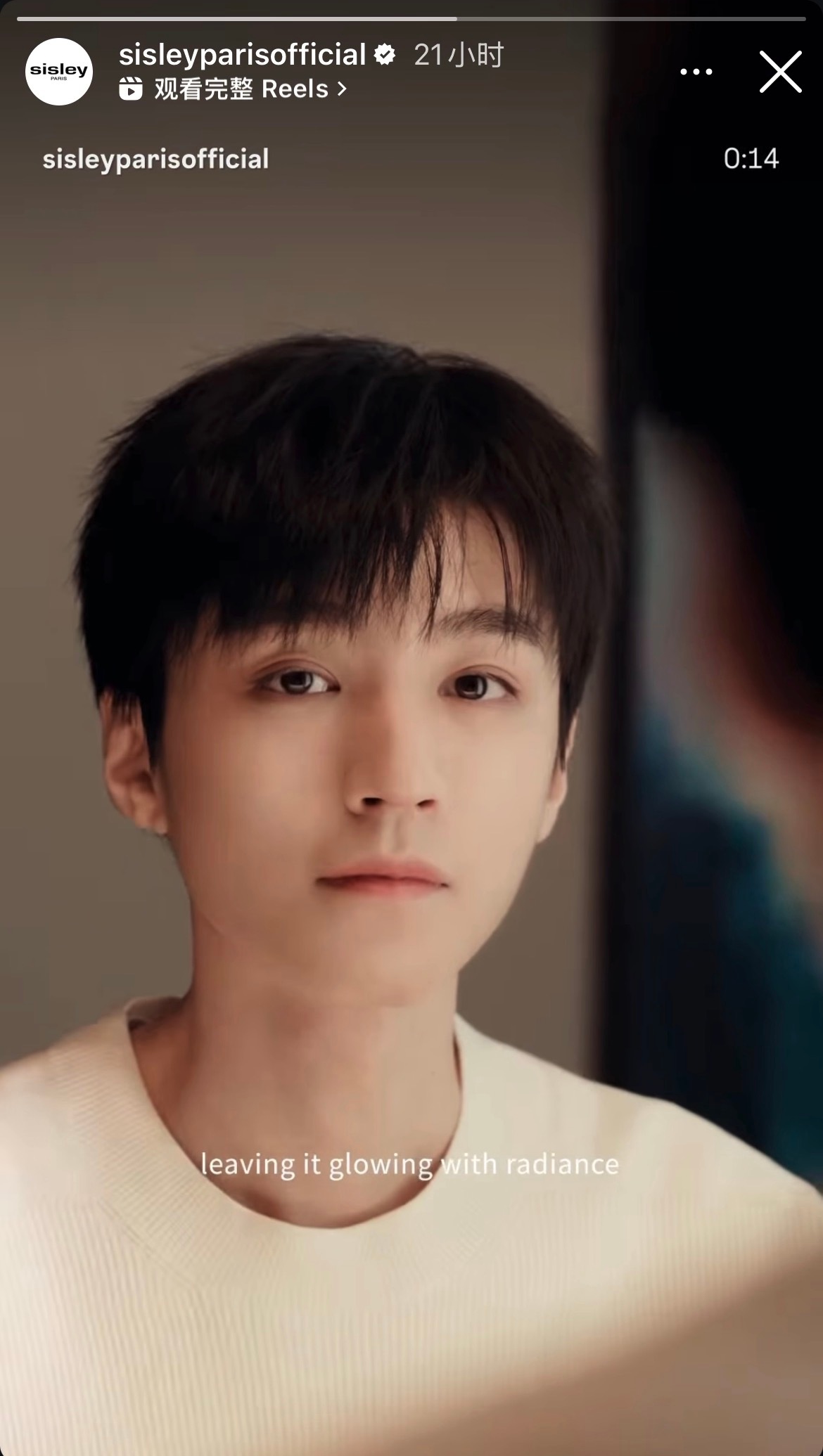 希思黎你们怎么又是外网先发🤣头发短短的好清爽哦！！（完整视频移步ins观看）王