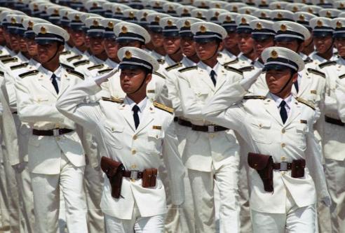 为啥海军的军费总是要比陆军高出好几倍？就这么跟你说，海军是唯一一个能在1天之内，