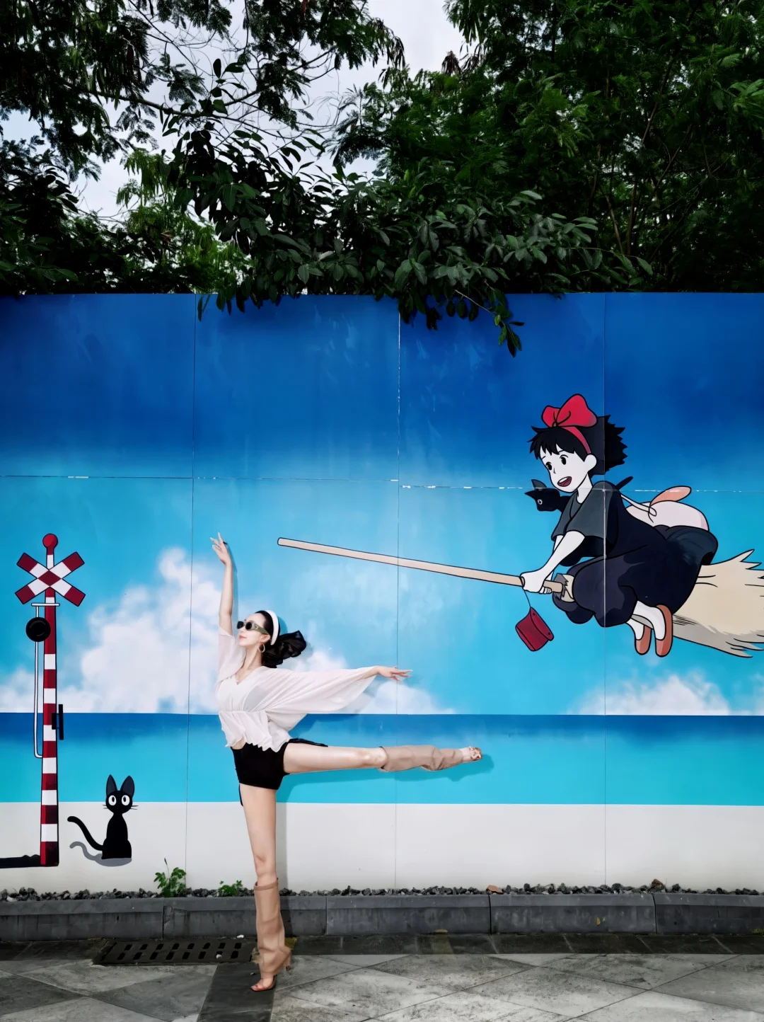 随地大小芭🩰抓住一面显眼的墙一拍即合📷
