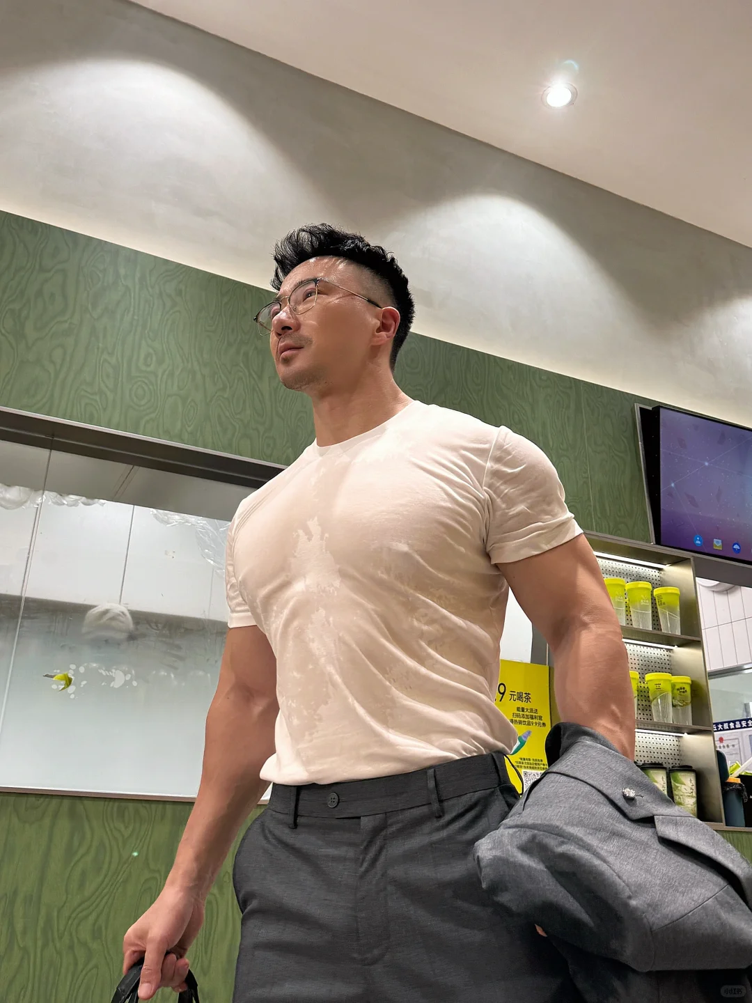 天这么热，下班去吃烤肉吗