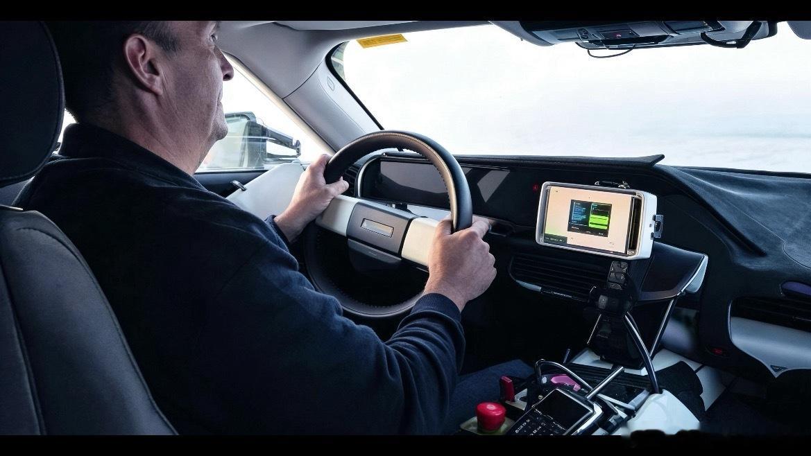 捷豹GT量产车后备箱开口曝光这开口可太捷豹了上一次见这么大的开口还是在F typ