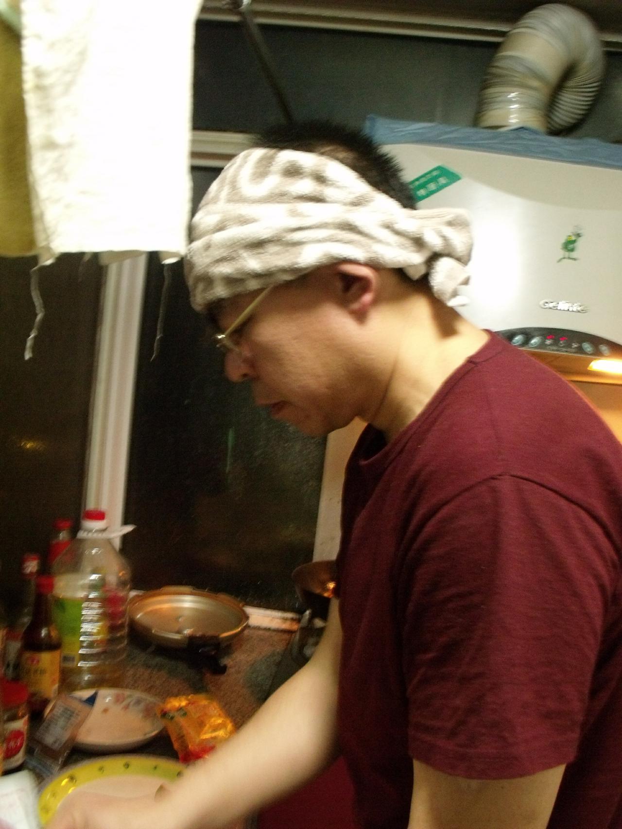 🍛咖喱酱在米饭上漫舞，牛肉块藏着慢炖的温柔✨。平凡日子，也能吃出小确幸呀～