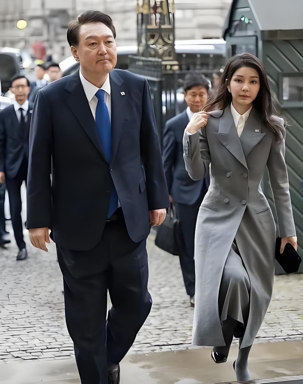 亲信透露尹锡悦为护妻铤而走险韩剧现成的素材不就来了，看惯了财阀为爱奋不顾身的剧情