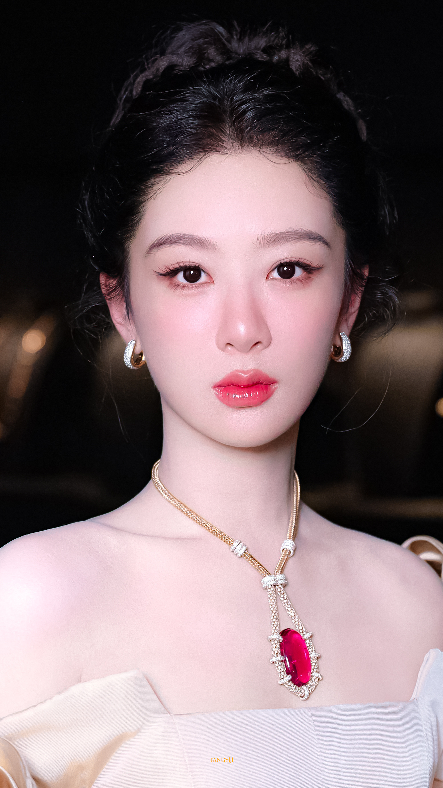 杨紫  yz杨紫董竹君 yz杨紫玉兰花开君再来 晚安，明天再喜欢你啦，今天真的太