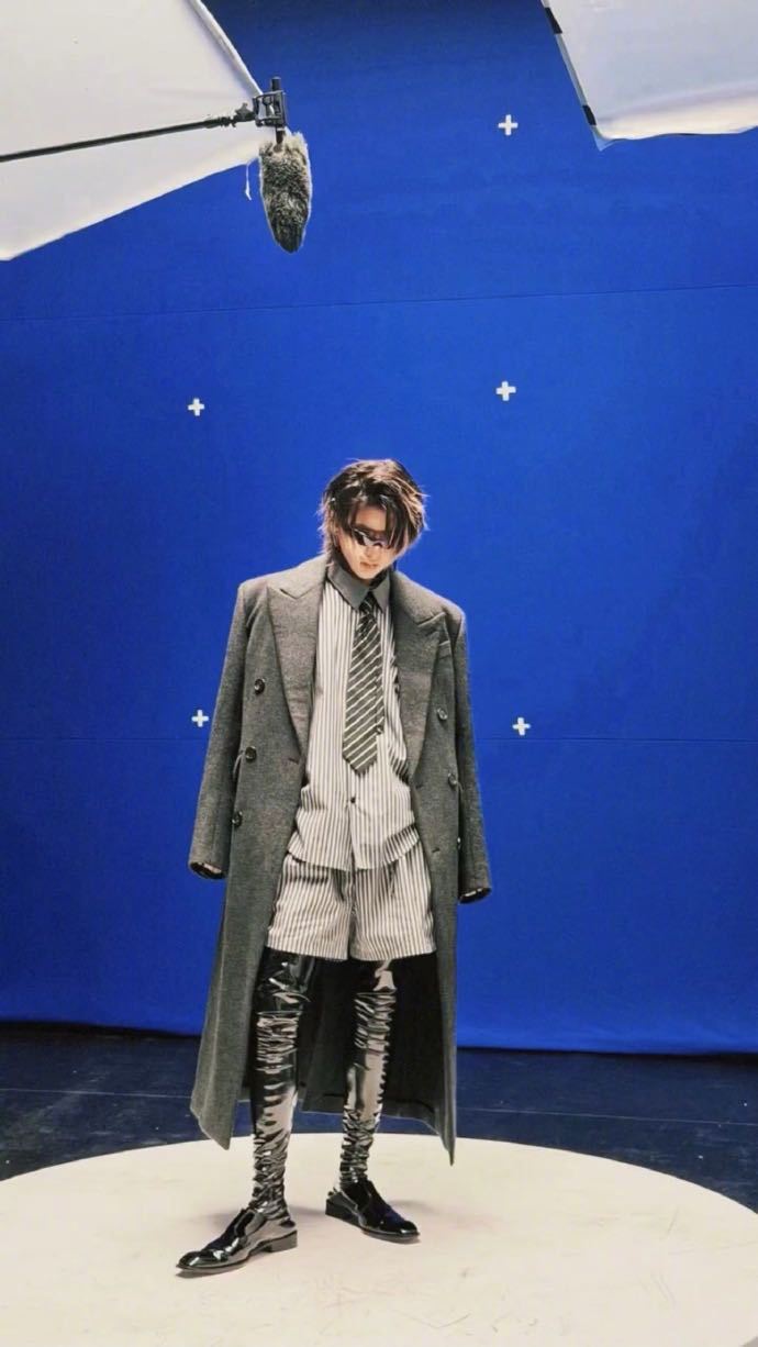 蔡徐坤FM母版首位亚洲艺人的含金量真的被蔡徐坤狠狠惊艳住！Fantastic M
