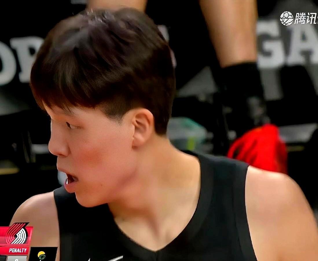 哎呦喂，杨瀚森这。。。这样的球都把握不住，真不知道说什么好了。

开拓者背靠背轮