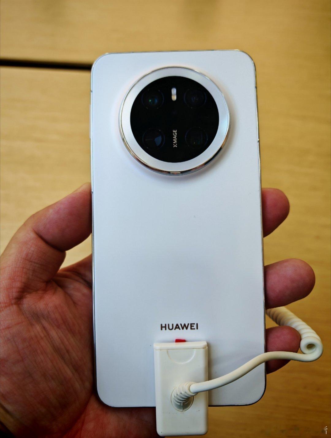 听说华为Mate70Air这月发布，这都月底了，是不是也该来了？ ​​​