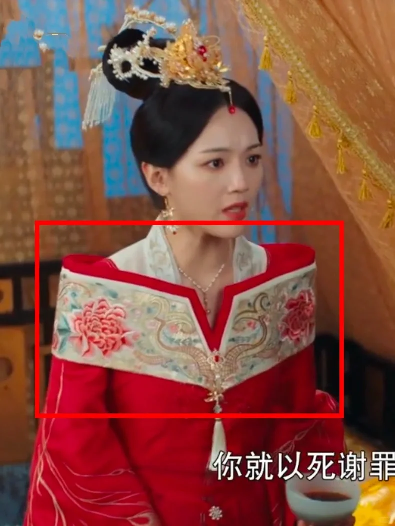 漏肩装？这衣服不是只有我发现吧？