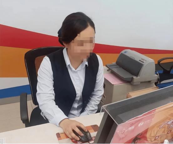 吃相难看！海南海口，女子到某营业厅办理注销宽带，结果自己的手机号被其注销，连同丈