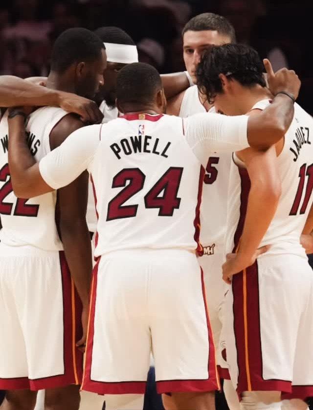 Team✊喜欢这样的氛围nba季前赛nba官方球迷社区正式启动 ​​​