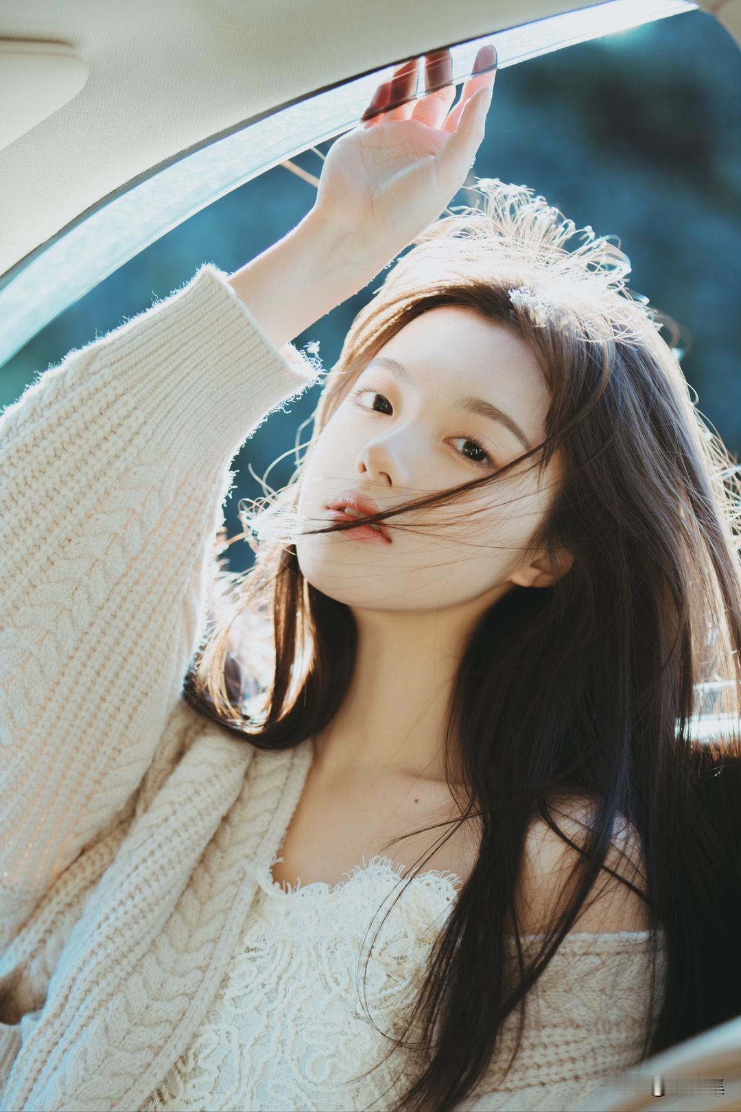 阳光洒进车窗，温柔少女心🌞💕