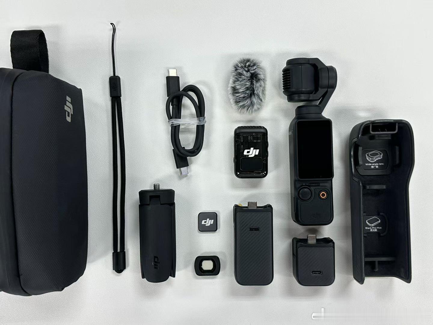 大疆Osmo Pocket 3 全能套装 全套 外观97靓 功能正常 现货！Vl