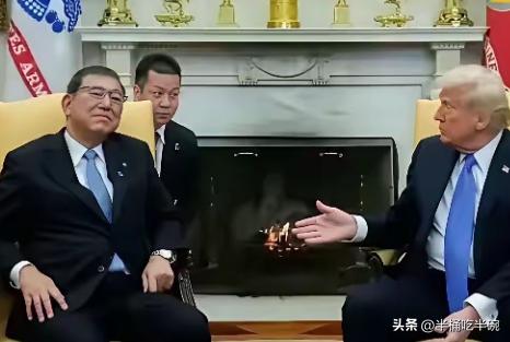 看看石破茂当年是怎么搞外交的，就是有一国元首的气质，不媚外。
再看看高市早苗！