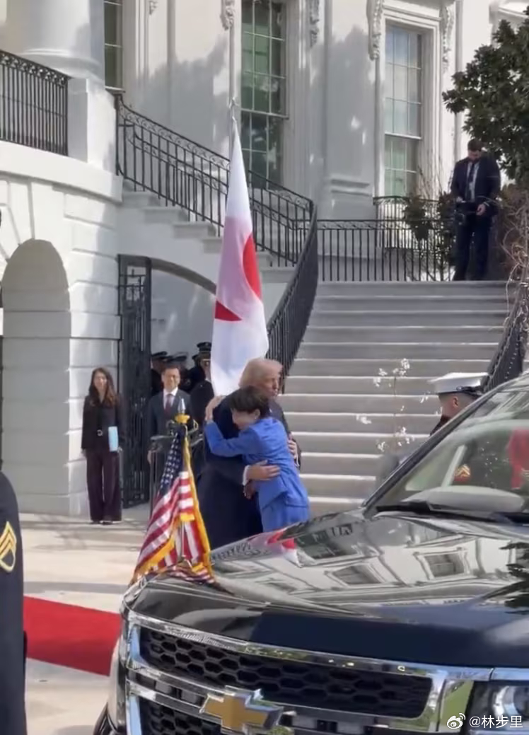 特朗普要求日本就伊朗战事出力高市是怎么做到每次都像狗一样扑上去献媚的。 