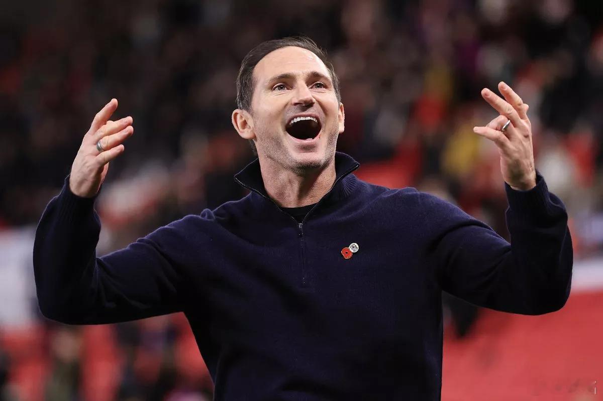 考文垂 考文垂取得了一波4连胜，这其中包括击败了冲超对手斯托克城、米德尔斯堡。目