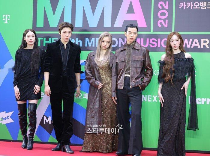 mma直播 ALLDAY PROJECT红毯 