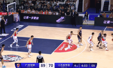 崔永熙上演“神来之笔”打成2+1！
北京时间11月11日，广州与江苏的比赛进行至