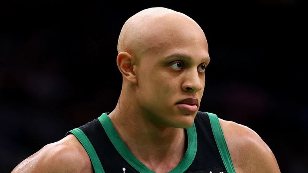 记者问马祖拉和杰伦·布朗，如何评价乔丹·沃尔什在对位詹姆斯·哈登时的防守表现，以