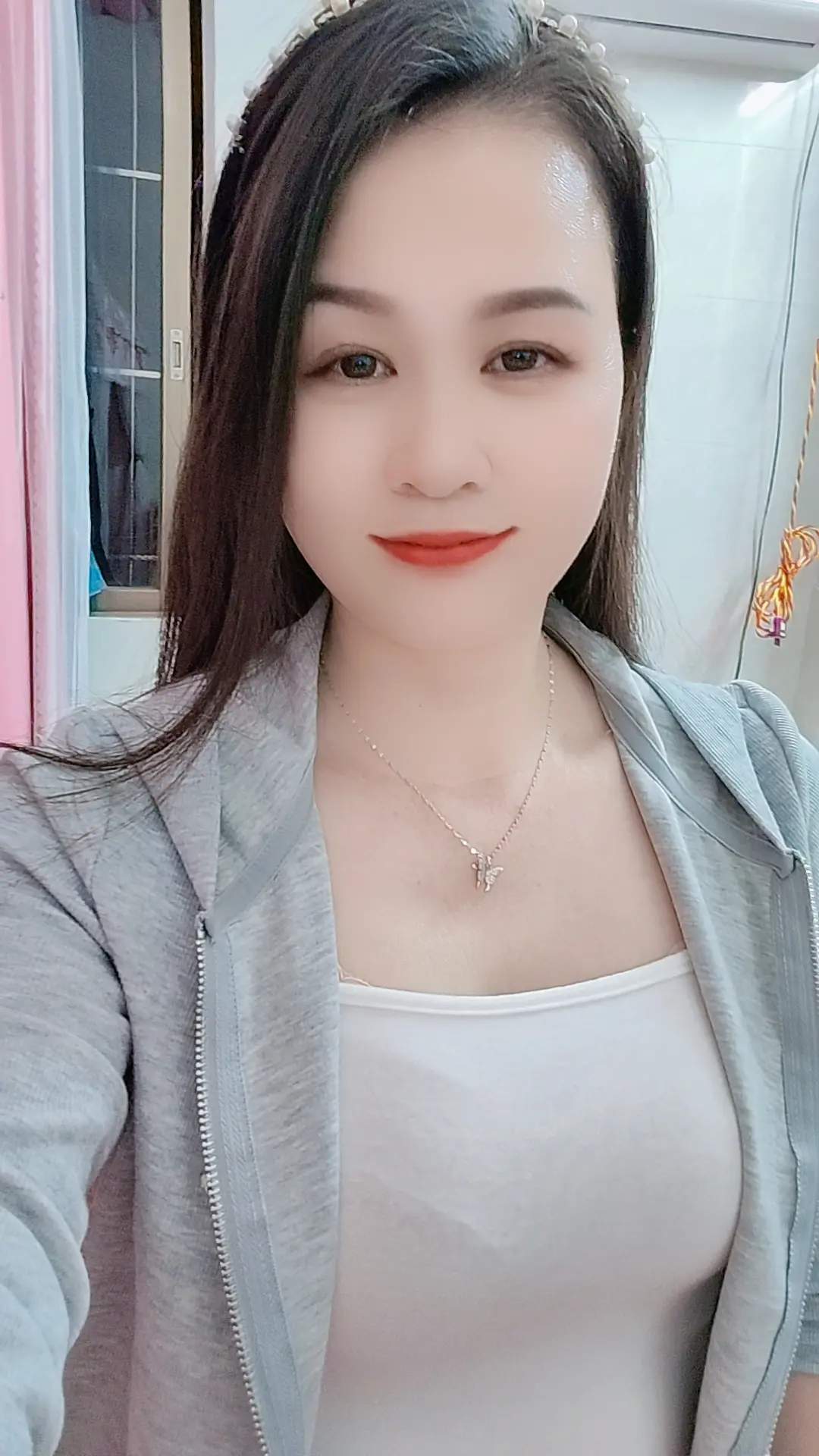 婚也离了，为什么还要来刺痛我的心