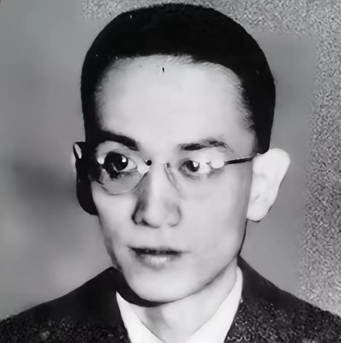 枪决大汉奸先打裆部？别急着喊残忍，看完背后的血仇，你只会拍大腿叫好！
今天咱们聊