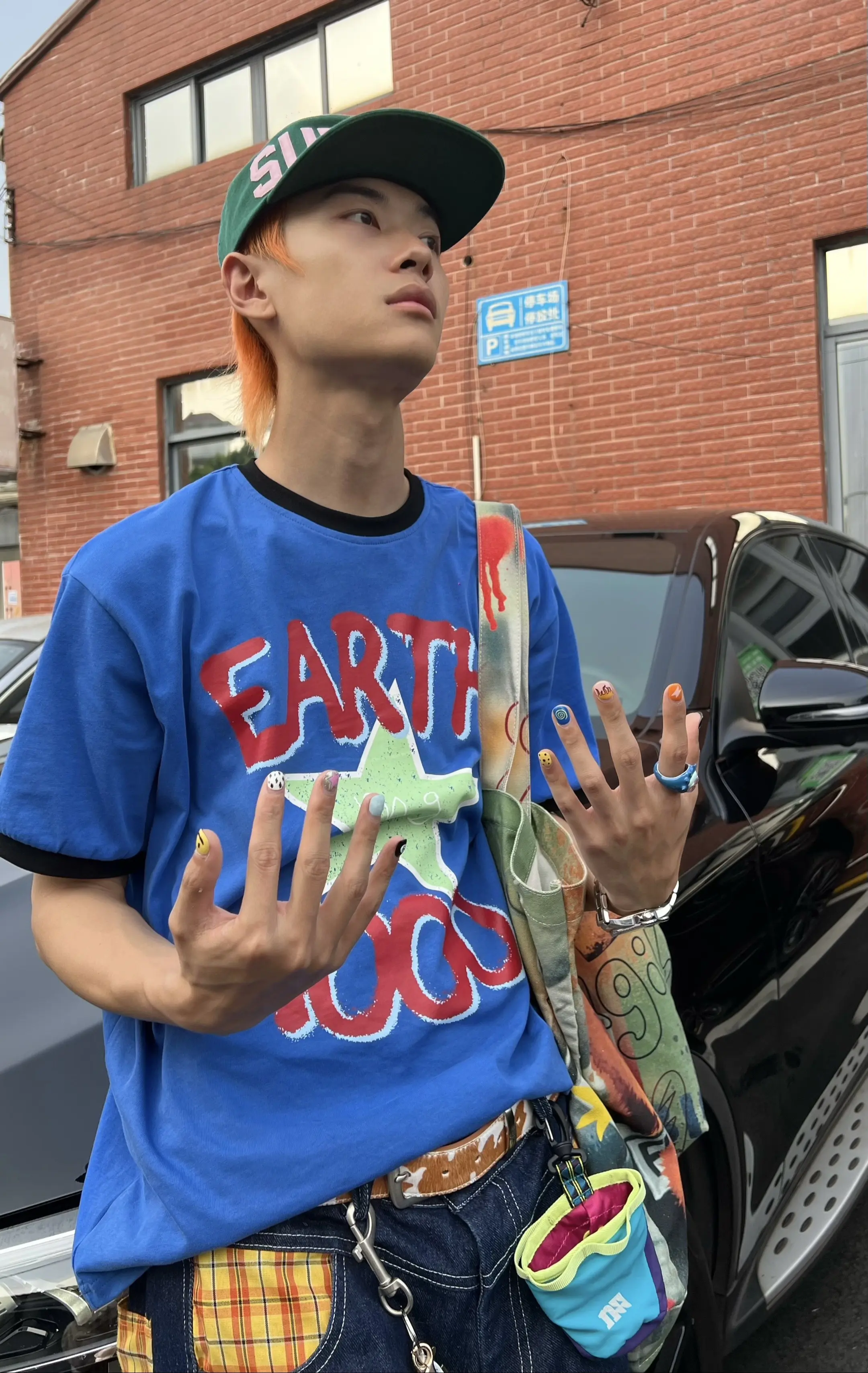 夏天当然要穿彩色啦！！五颜六色才夏天！！