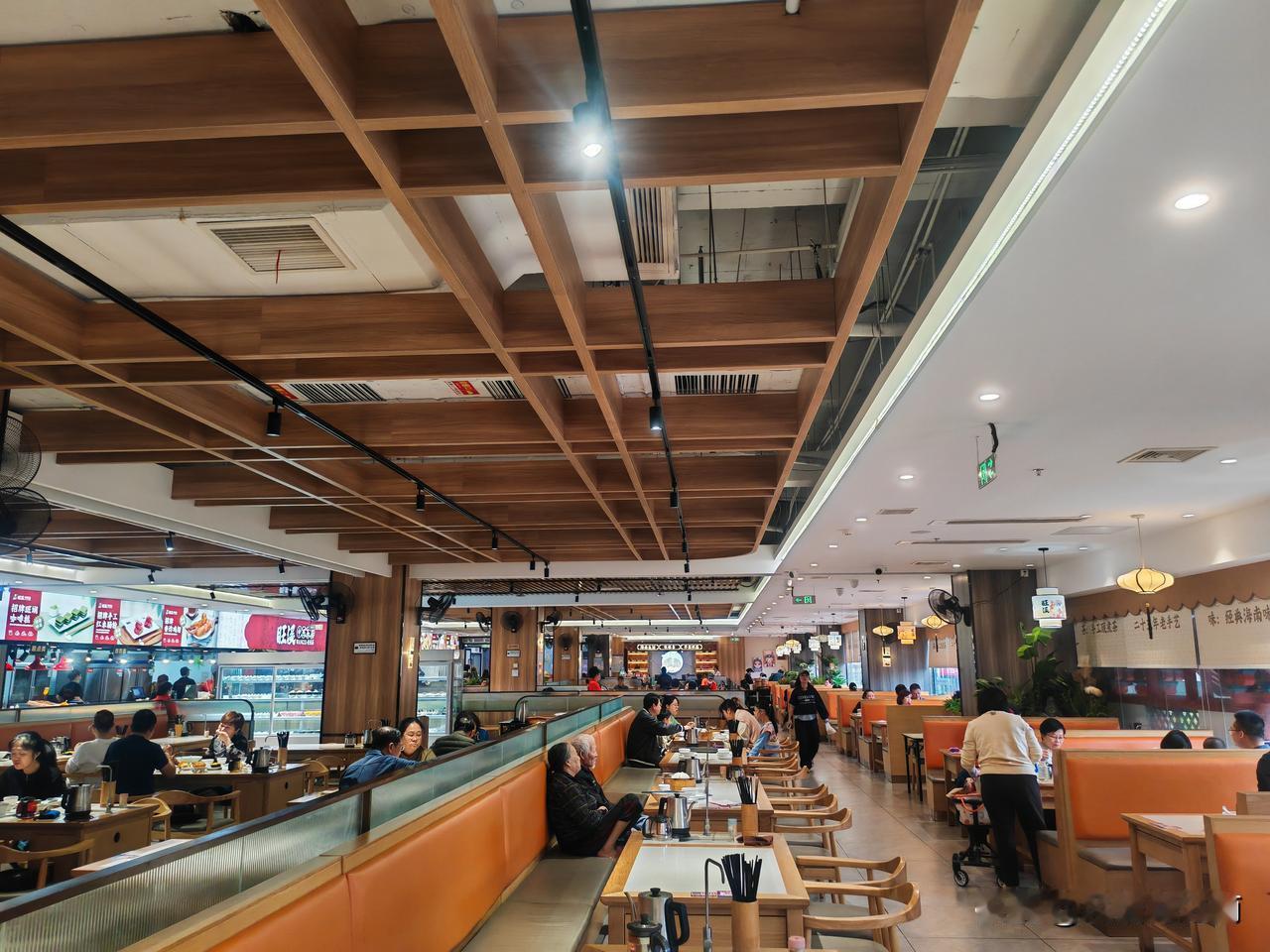 开在商场的老爸茶变味了！如果普通市民吃不起那还叫老爸茶吗？

家人相约早上去国贸