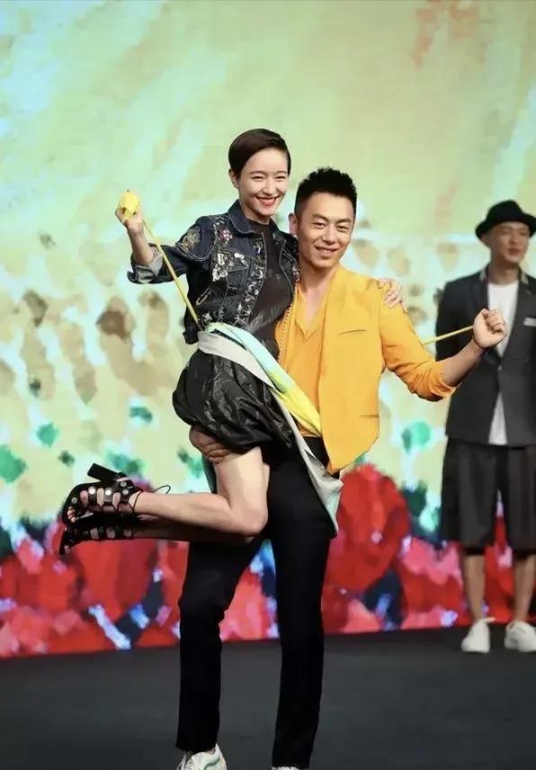 这位女明星好有气质，我不说她的名字，你能猜出她是谁吗？#娱乐# #明星#