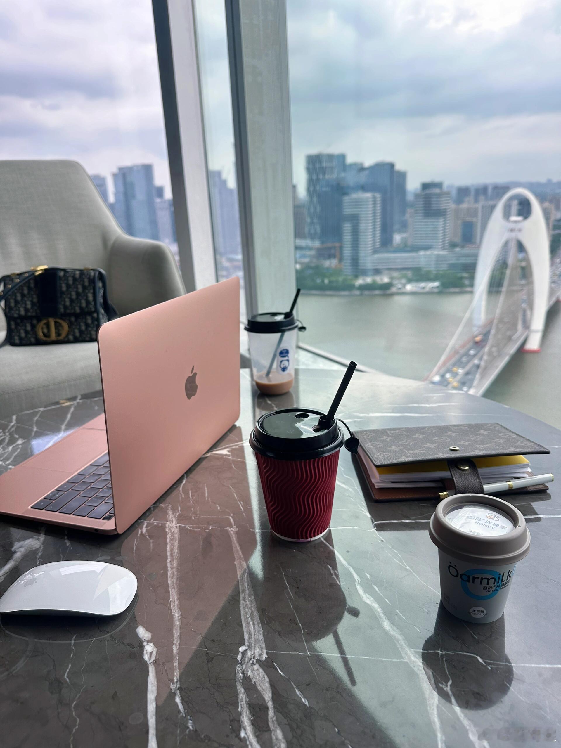 先去做，再调整。一个粗糙的开始，是最好的开始！先去做，再调整。先完成，再完美。 