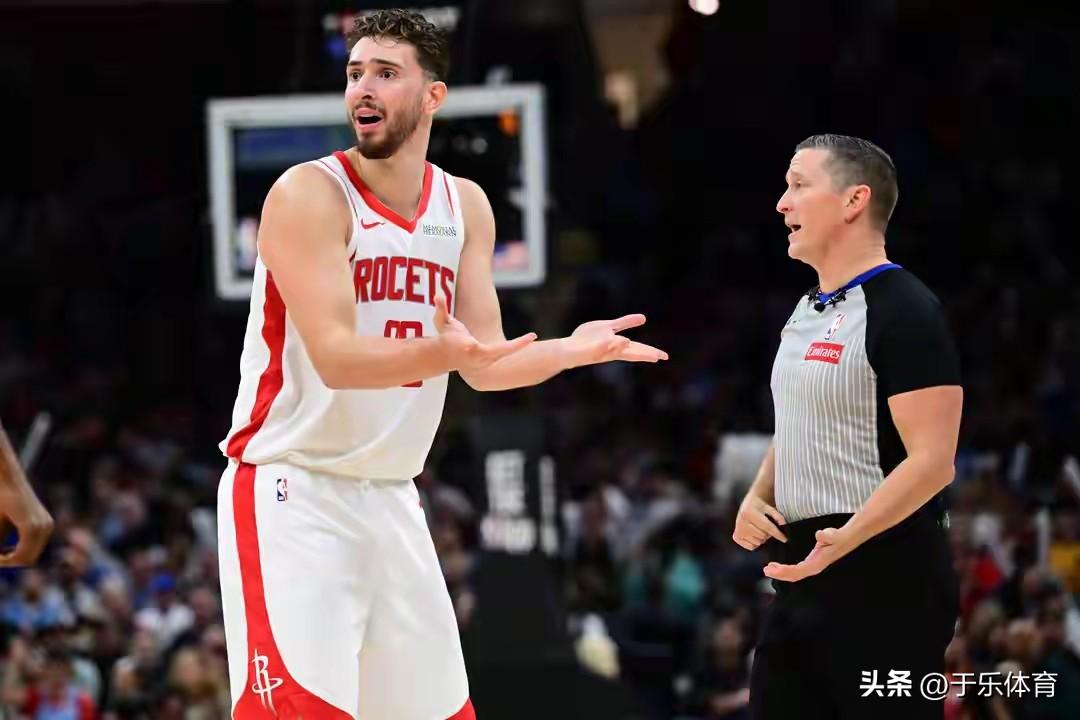 申京第一节3中0未得分，让人看的胃疼
火箭第一节20-30落后勇士，申京出战8分