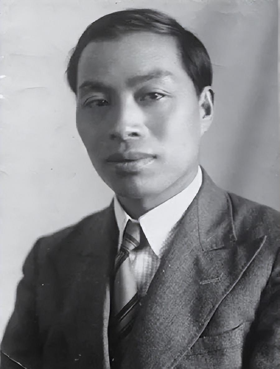 1955年授衔晚宴，彭德怀向一位中将敬酒：你两个金豆的含量不一般

“徐副部长，