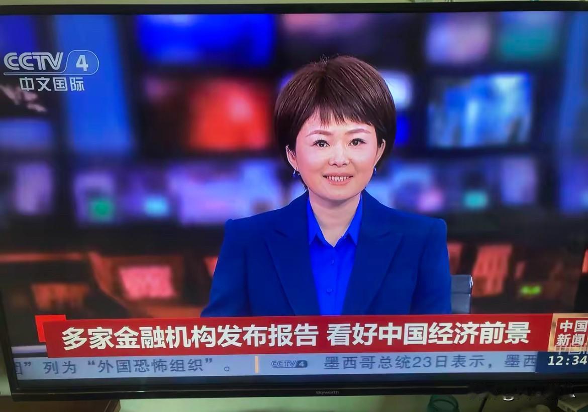 坚信明年复苏的可能性极大……还有一招终极手段，即发动一波超大牛市尚未启用，一旦开