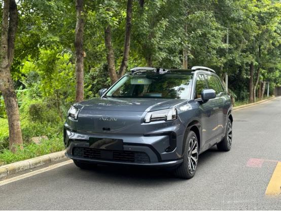 我开埃安霸王龙有段时间了，必须得夸夸它的高阶智驾，真的太好用！当初买它，就是冲着