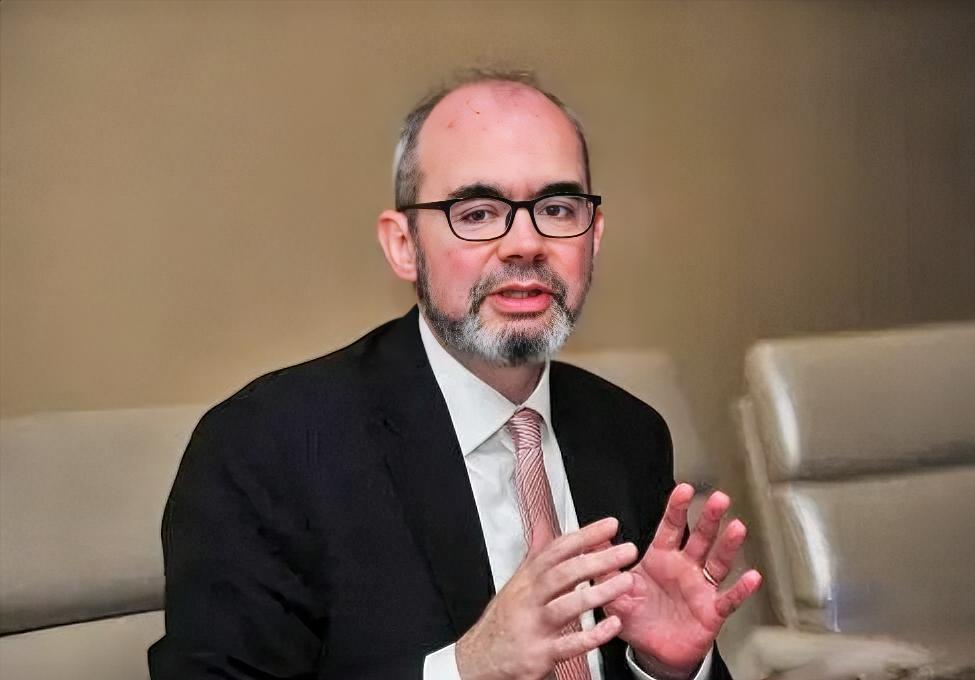 别了，谷立言

美国的“白皮书”也好，“豪猪”言论也罢，选择在谷立言即将卷铺盖走