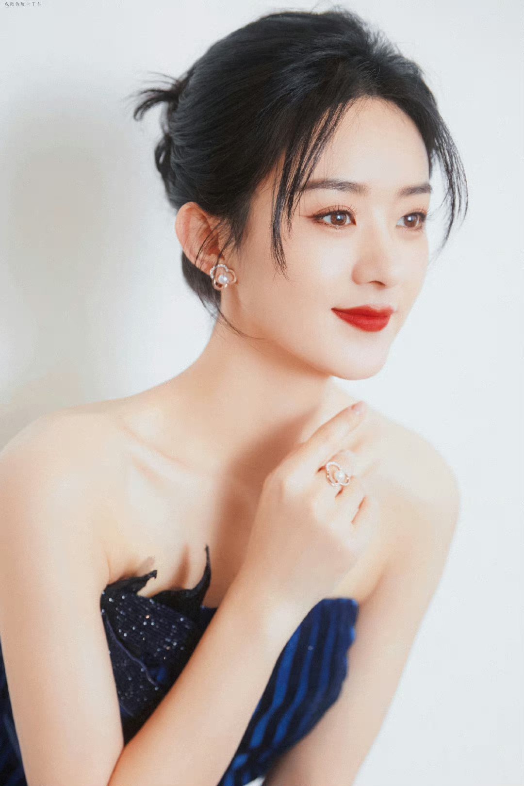 赵丽颖电影澎湖海战 zly赵丽颖黄和娘人并不是因为美丽才可爱，而是因为可爱才美丽