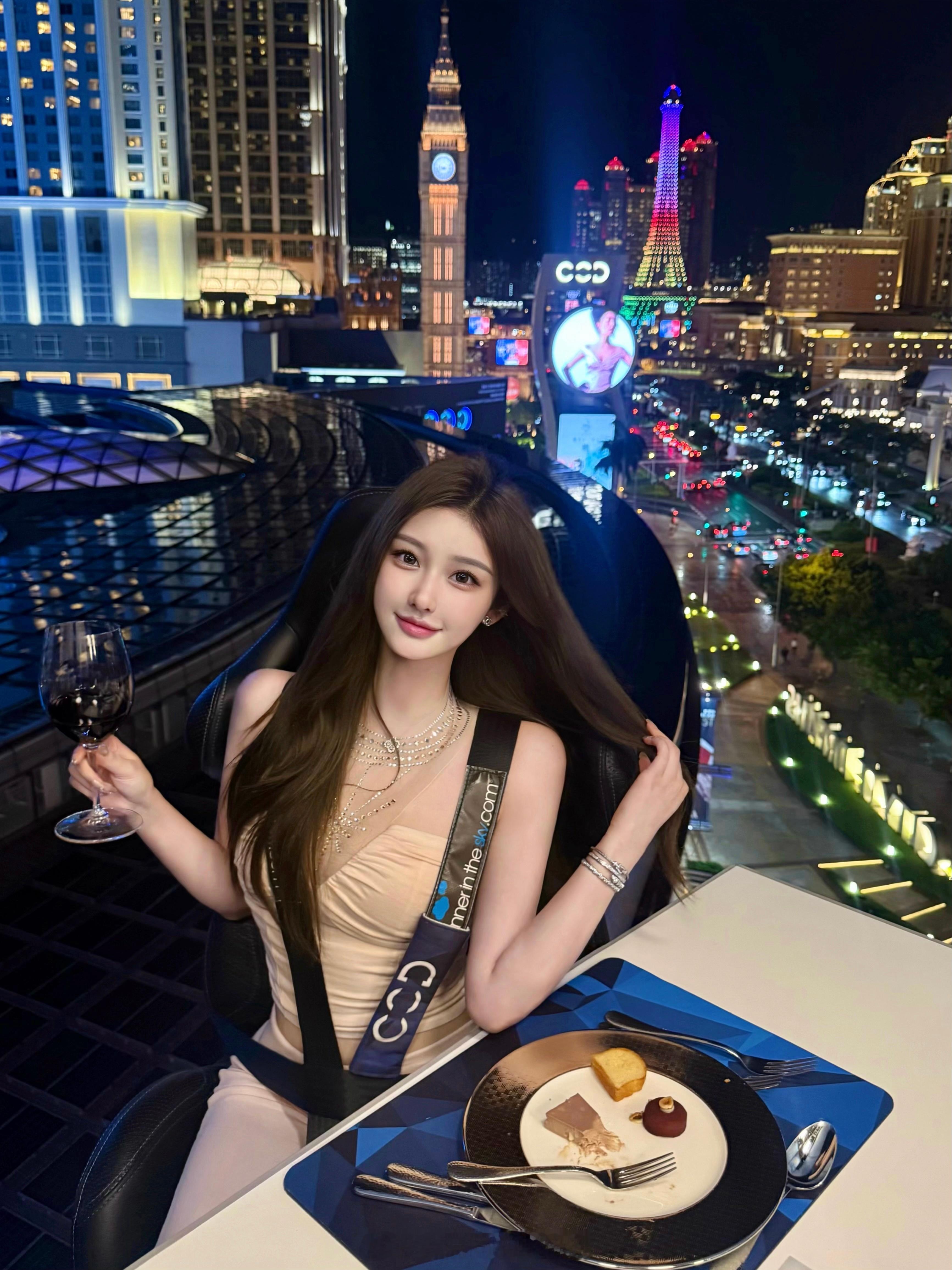 地球旋转我吃饭🍽️空中餐厅 ​​​