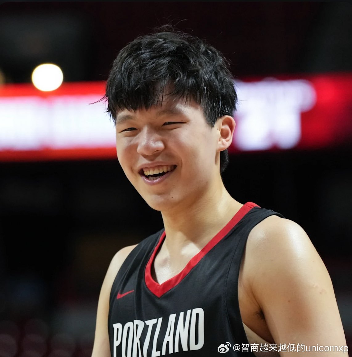 混音113比118不敌勇士，杨瀚森出场29分钟得到11分12板2帽，虽说拿了两双