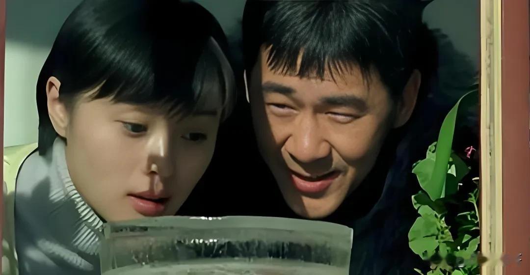 在娱乐圈的聚光灯下，明星们的情感生活总是备受瞩目。近日，陈建斌自曝 19 年前与