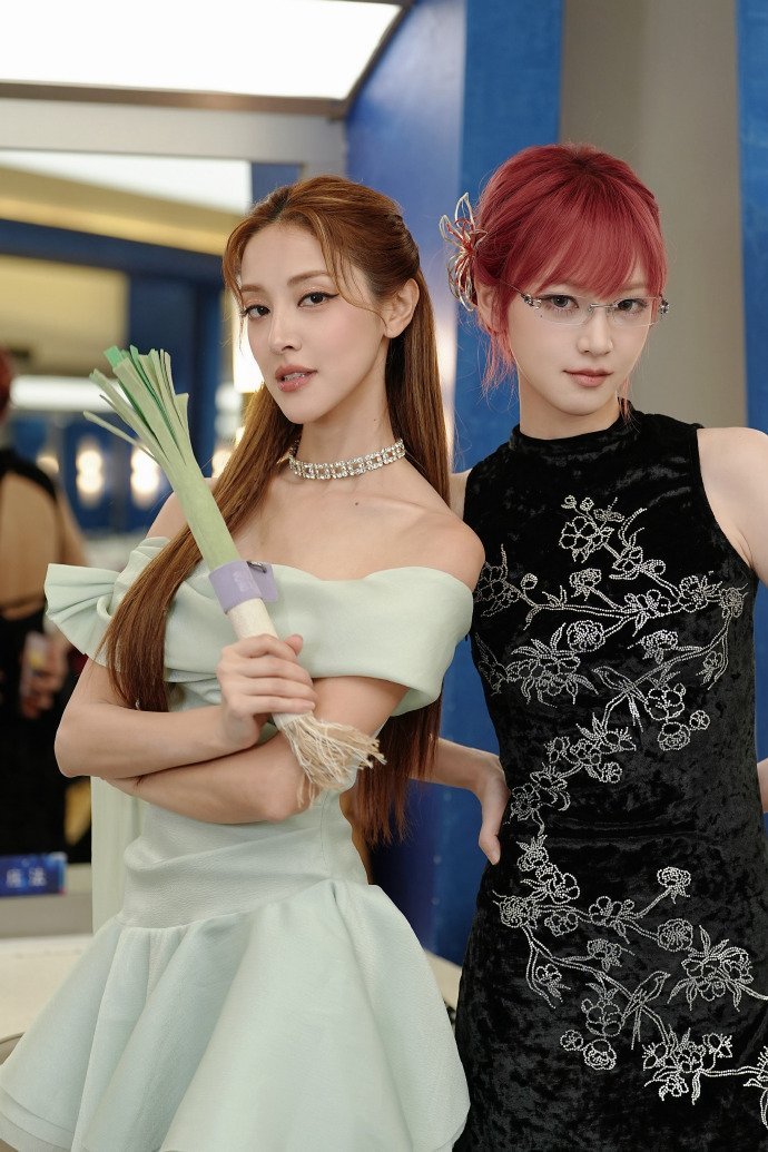 黄灿灿陈凯琳是妈妈是女儿完全势均力敌的颜值！！！ 