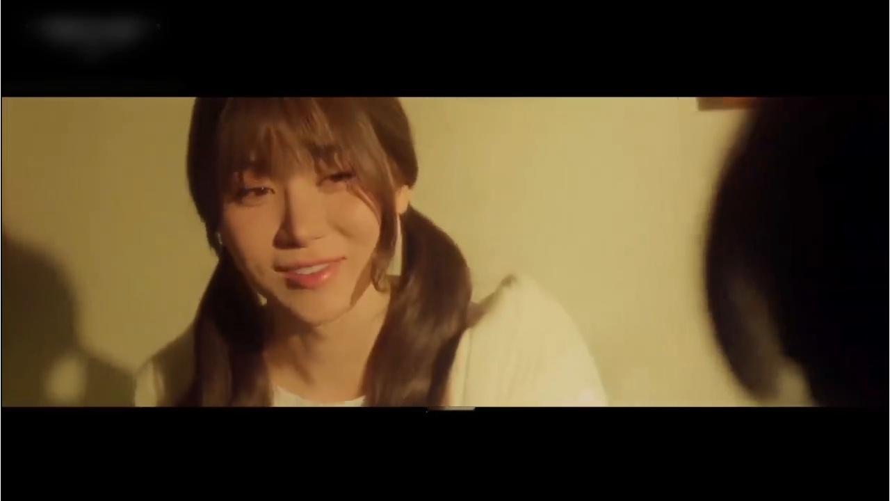 OMG！SEVENTEEN夫胜宽将以演员身份出道，首部作品是电视剧《水木金》，目